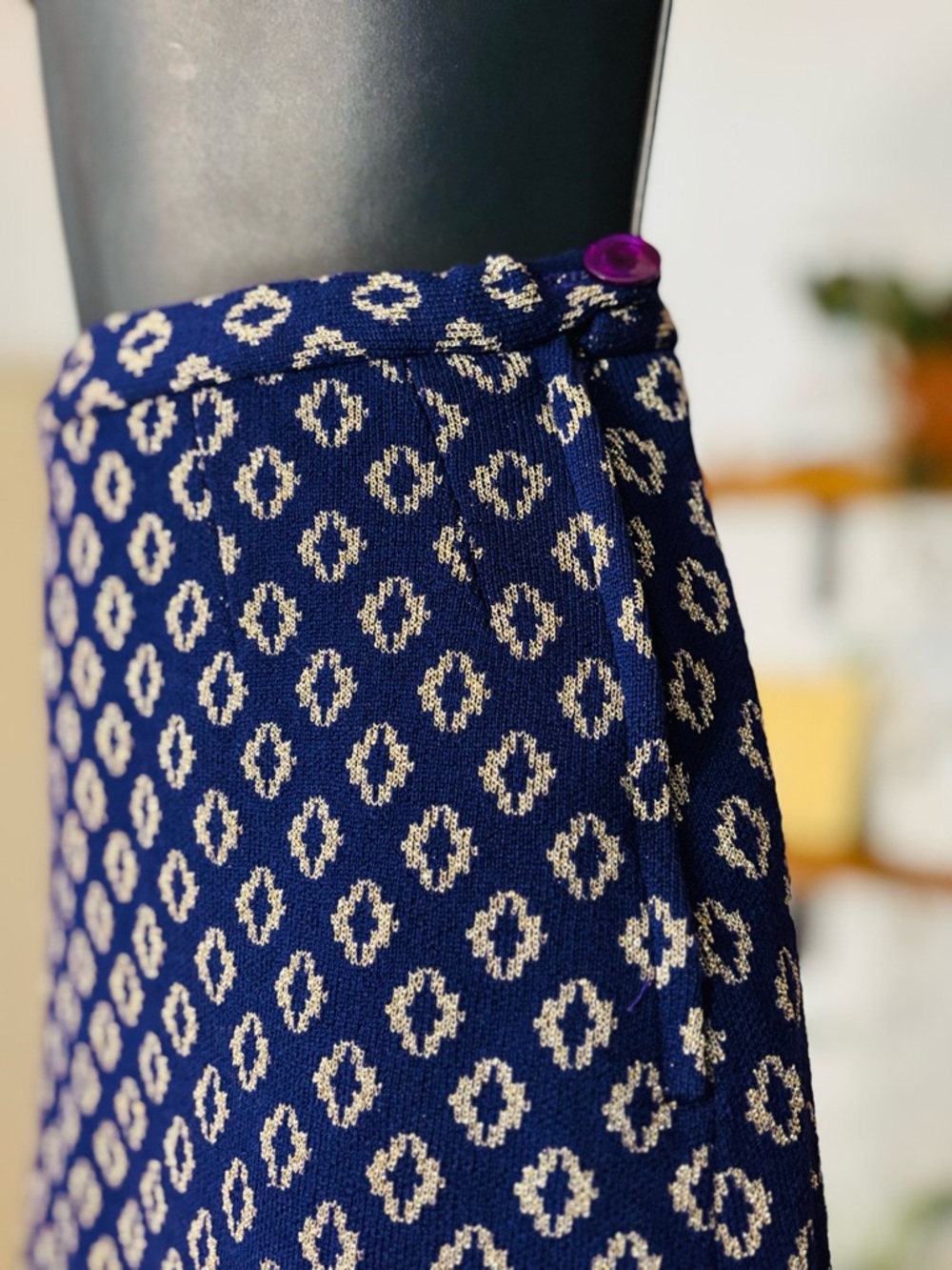 VTG 100% pure wool Tricosa Purple & Gold Wool Pencil Skirt , 100% Pure Wool - Picture 3 of 8